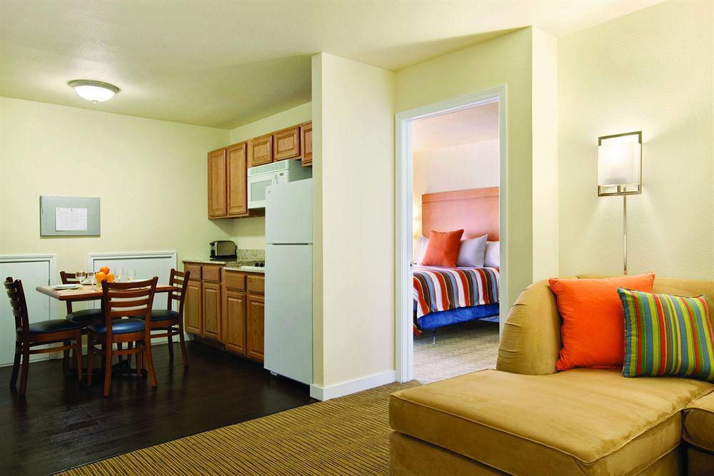 Hyatt House - University Village Colorado Springs Esterno foto